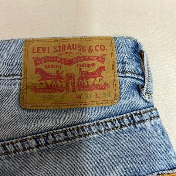 Levi's 550 Distressed Denim Cutoff Jean Shorts Size 6 - Picture 8 of 8